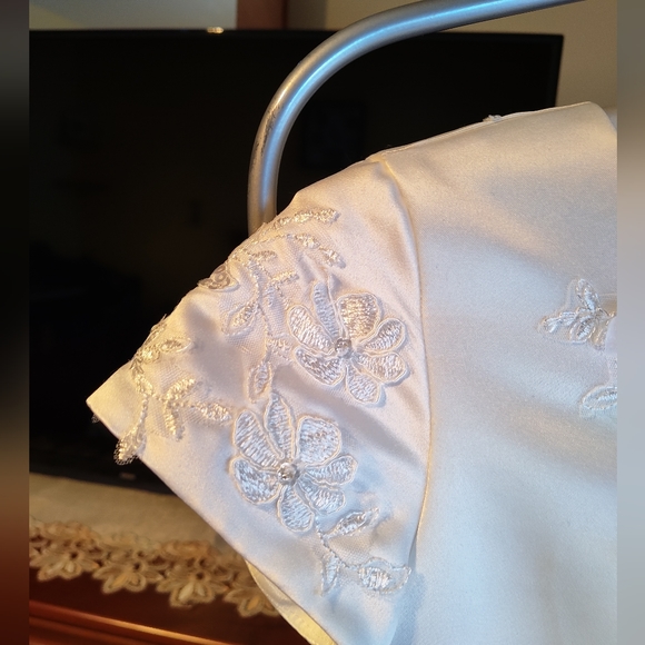 Princess Daliana beautiful elegant girl's white dress - Picture 7 of 15